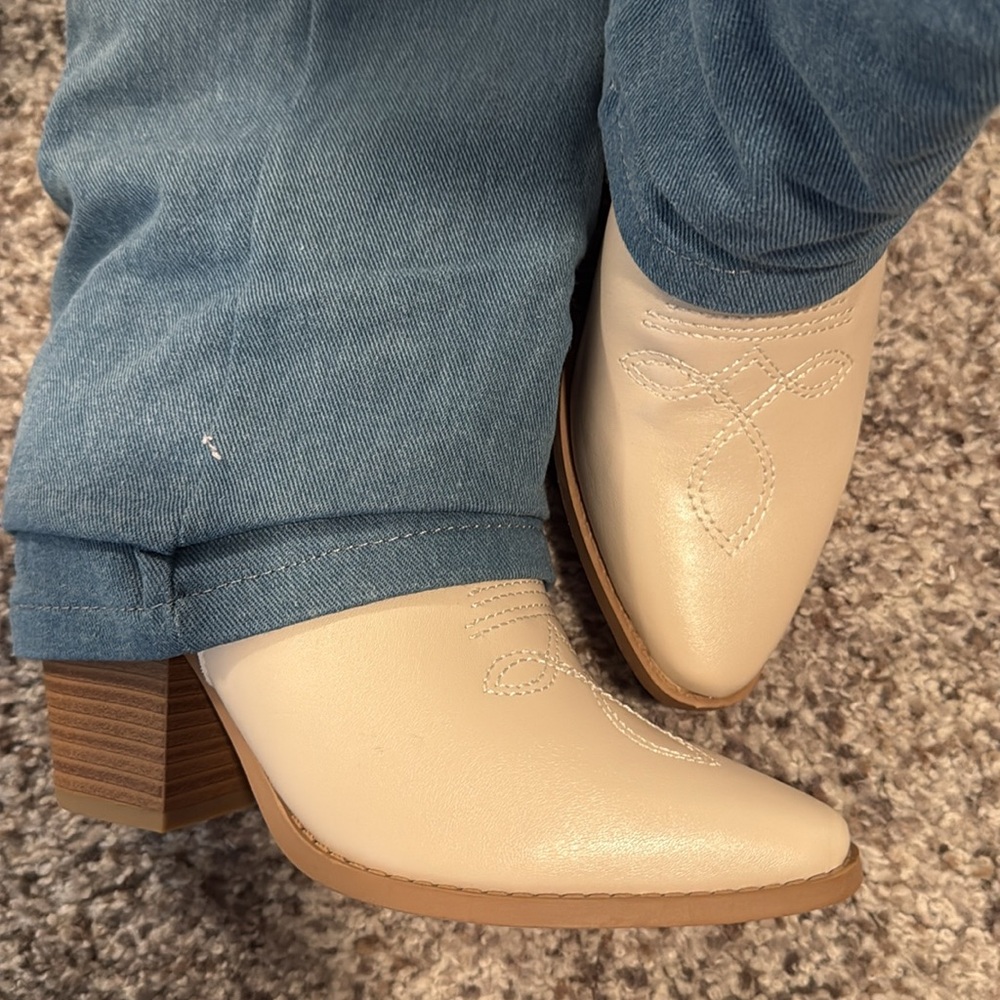 New Denim and Cream Western Women's Boots - Picture 2 of 4
